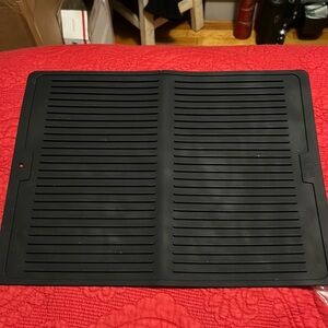 Black drying mat